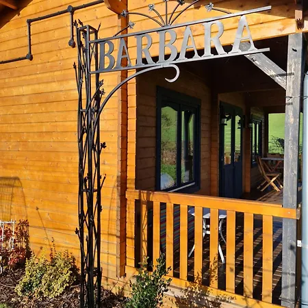 The Malvern Hills, Courtyard Cabins, Barbara Cabin Great Malvern Exterior photo