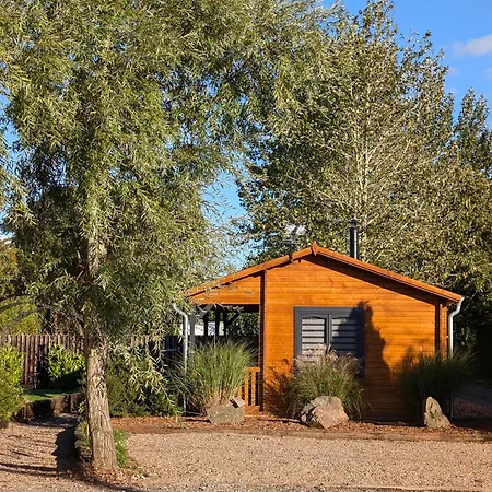 The Malvern Hills, Courtyard Cabins, Barbara Cabin Great Malvern Exterior photo