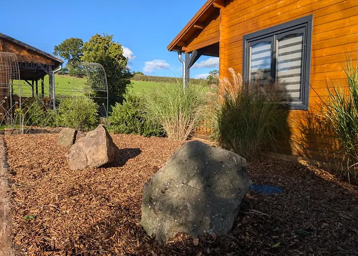 The Malvern Hills, Courtyard Cabins, Barbara Cabin