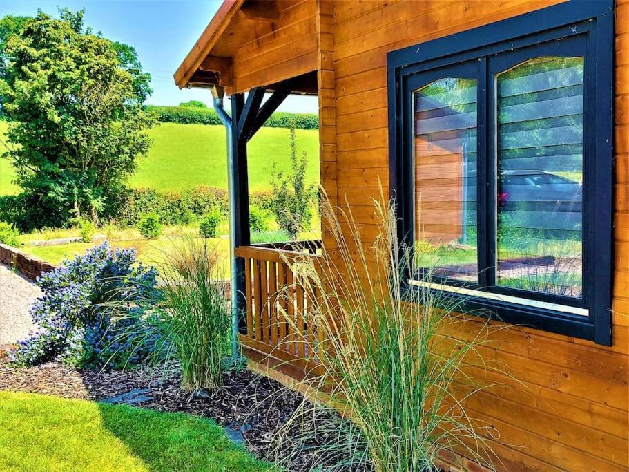 The Malvern Hills, Courtyard Cabins, Barbara Apartment *