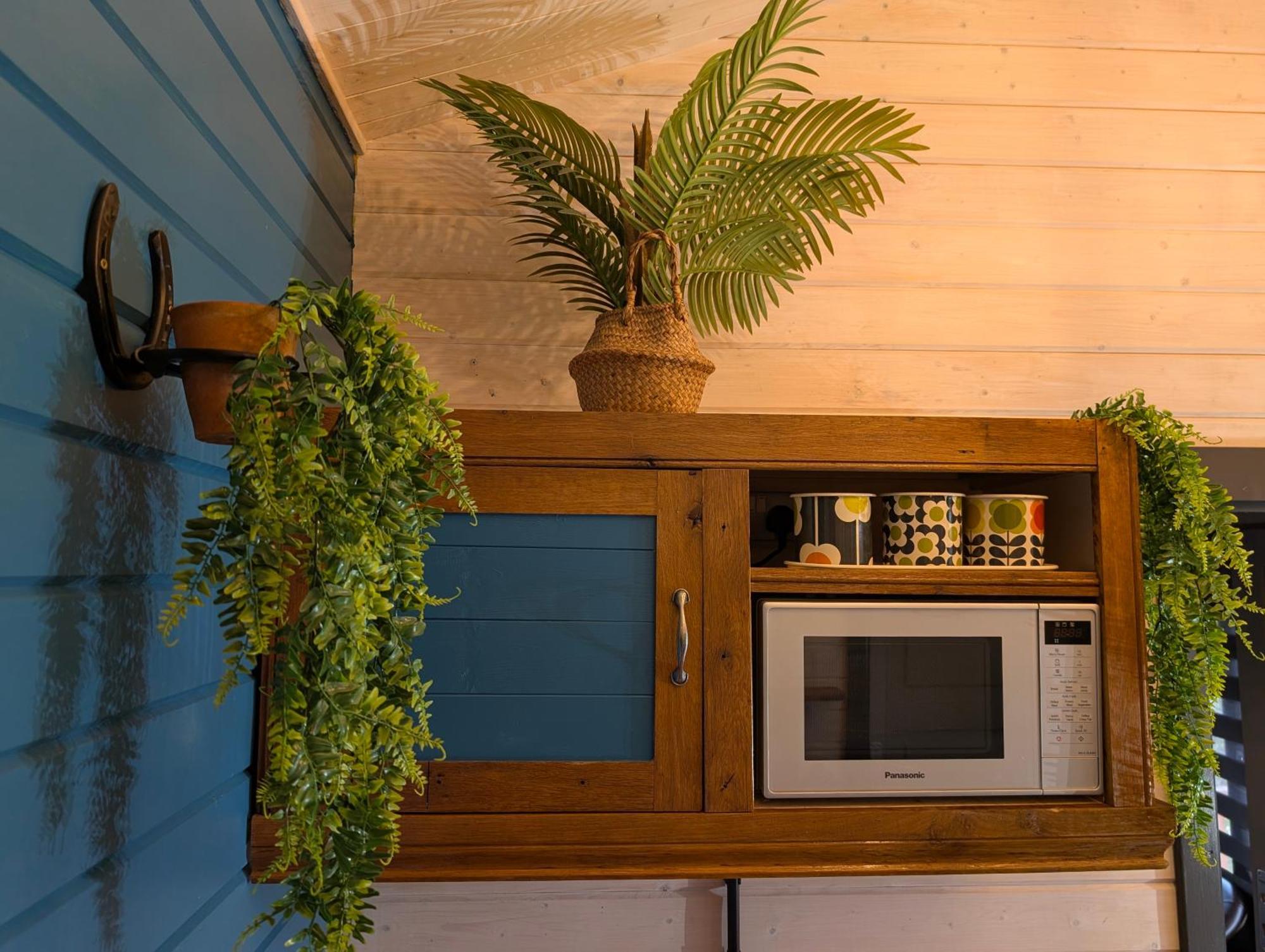 The Malvern Hills, Courtyard Cabins, Barbara Apartment